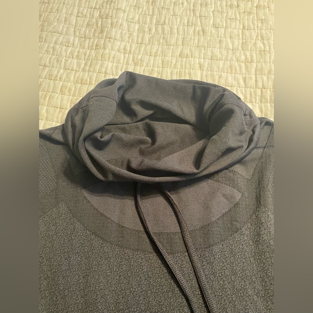 Hurley fitness tank. Cowl neck. Long sleeve.